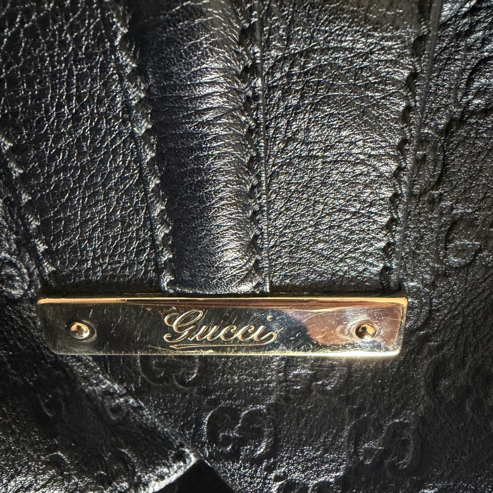 Gucci Guccissima Black Embossed Leather Shoulder Bag with Gold Plate - Picture 3 of 11